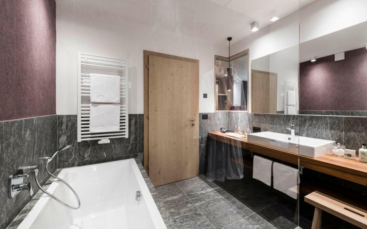 Vinea - Suites Тіроло Екстер'єр фото